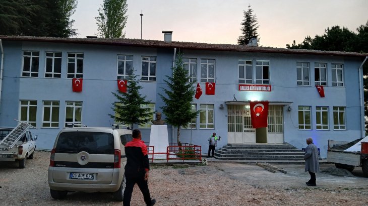 Köy Okulu Çatı Aktarımı